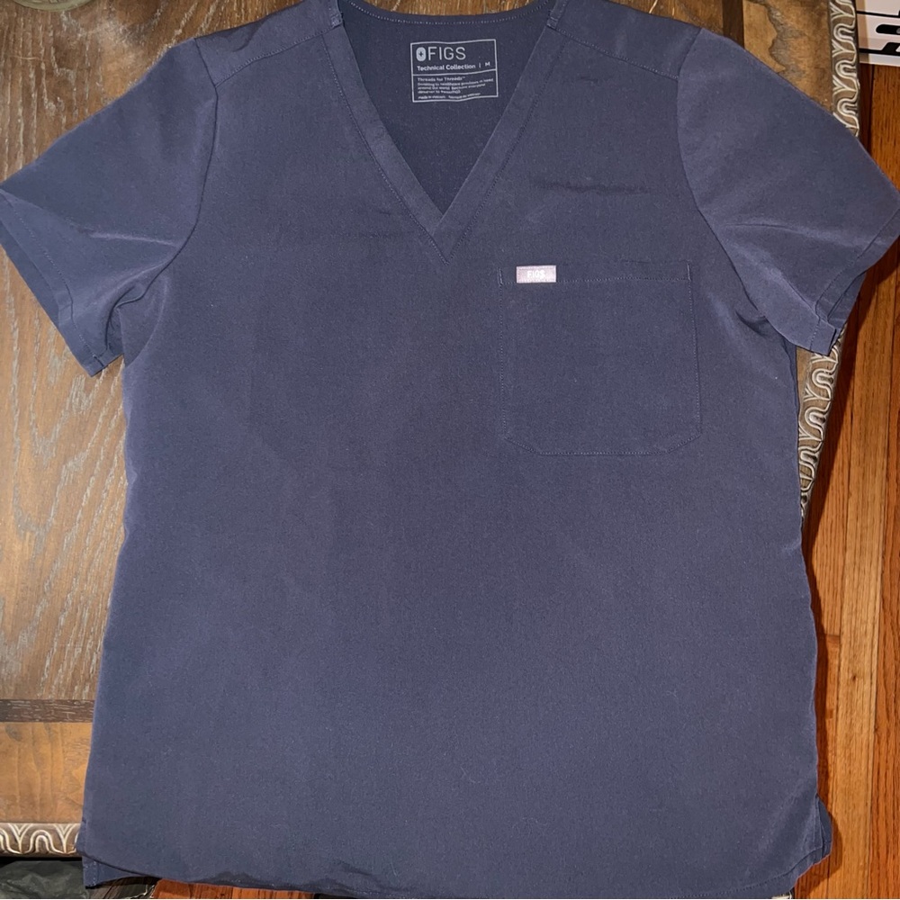 FIGS Scrub Top Quiet Navy Medium